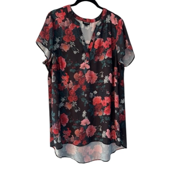 TORRID 00 0X XL Red Pink Floral Harper Tunic Top R $59 - Picture 9 of 10